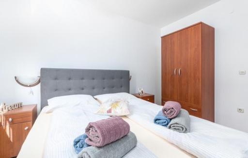 Apartmani Lorena Пореч Экстерьер фото