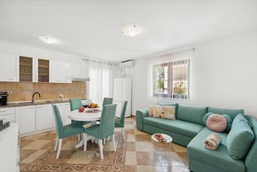 Apartmani Lorena Пореч Экстерьер фото
