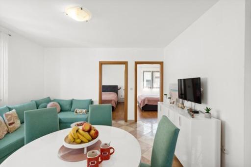 Apartmani Lorena Пореч Экстерьер фото